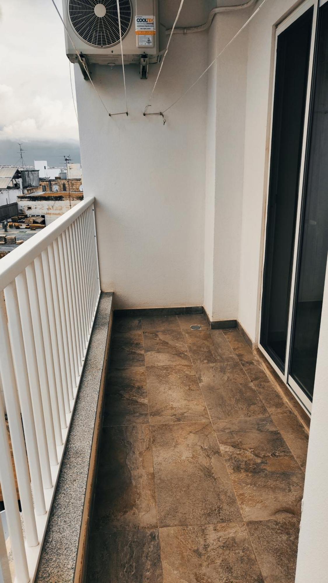 Fairwinds - Double Room With Ensuite - Luqa Airport - Self Check In & Out Available Eksteriør bilde