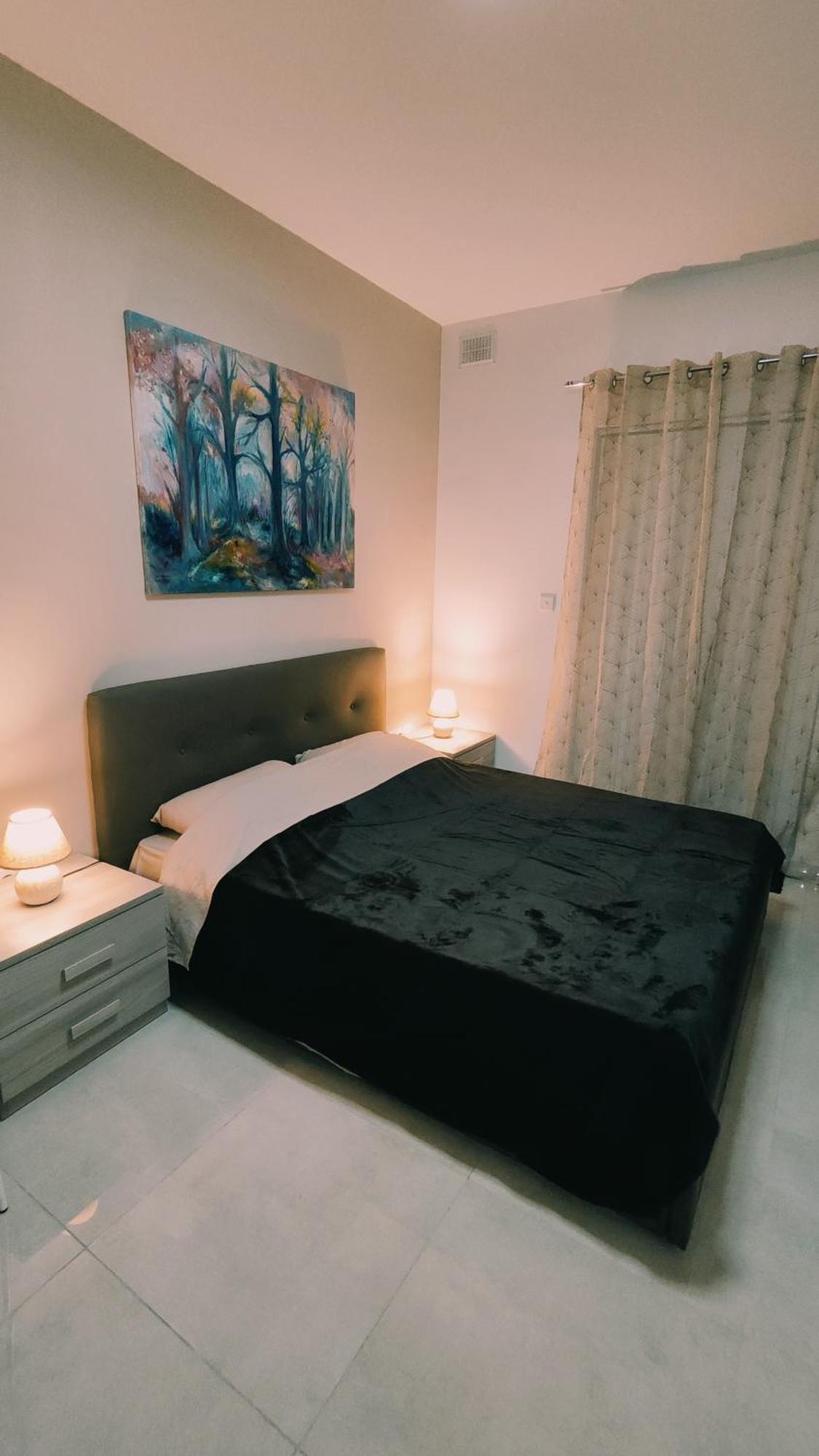 Fairwinds - Double Room With Ensuite - Luqa Airport - Self Check In & Out Available Eksteriør bilde
